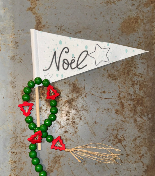 Noel Pennant Flag